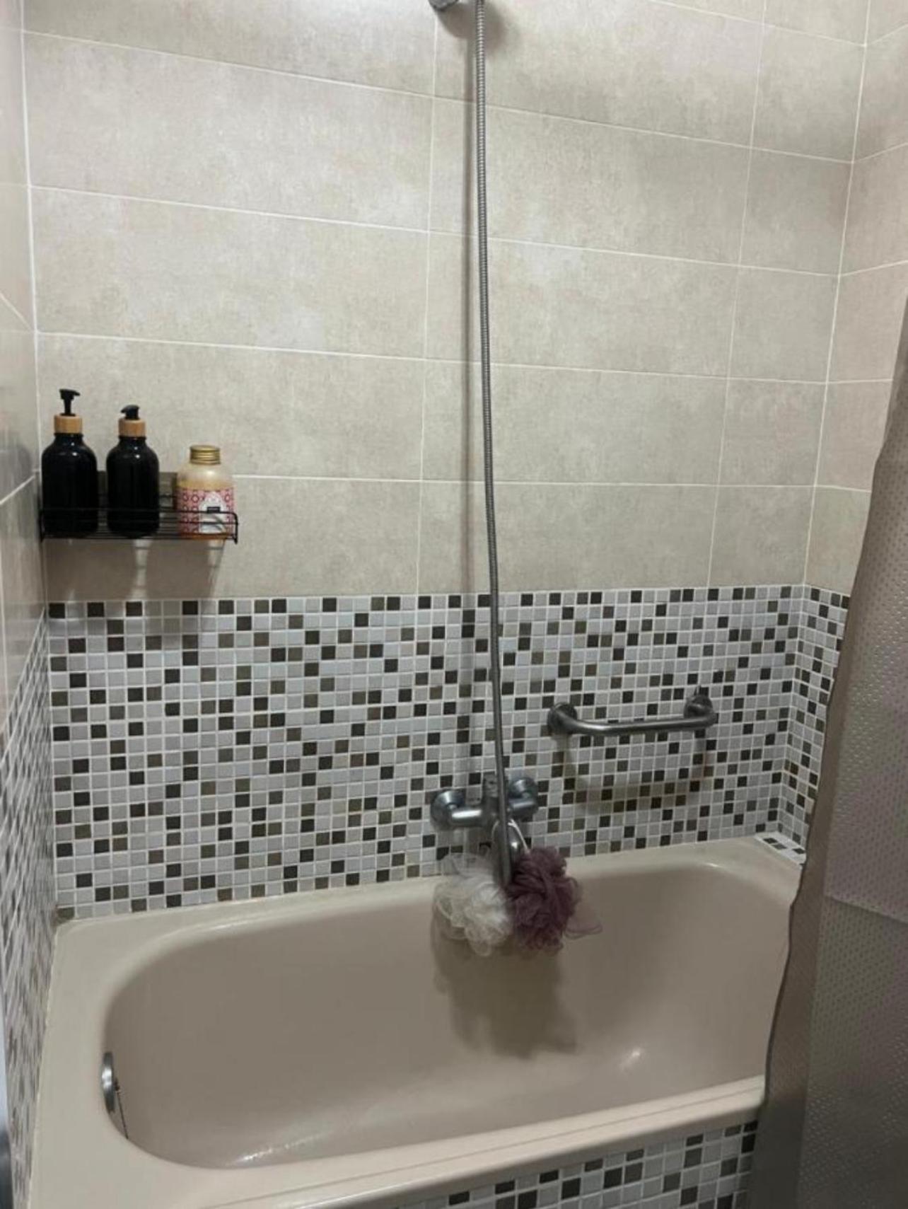Disfruta De Exclusiva Habitacion Privada, A 5 Minutos De La Playa Виго Экстерьер фото