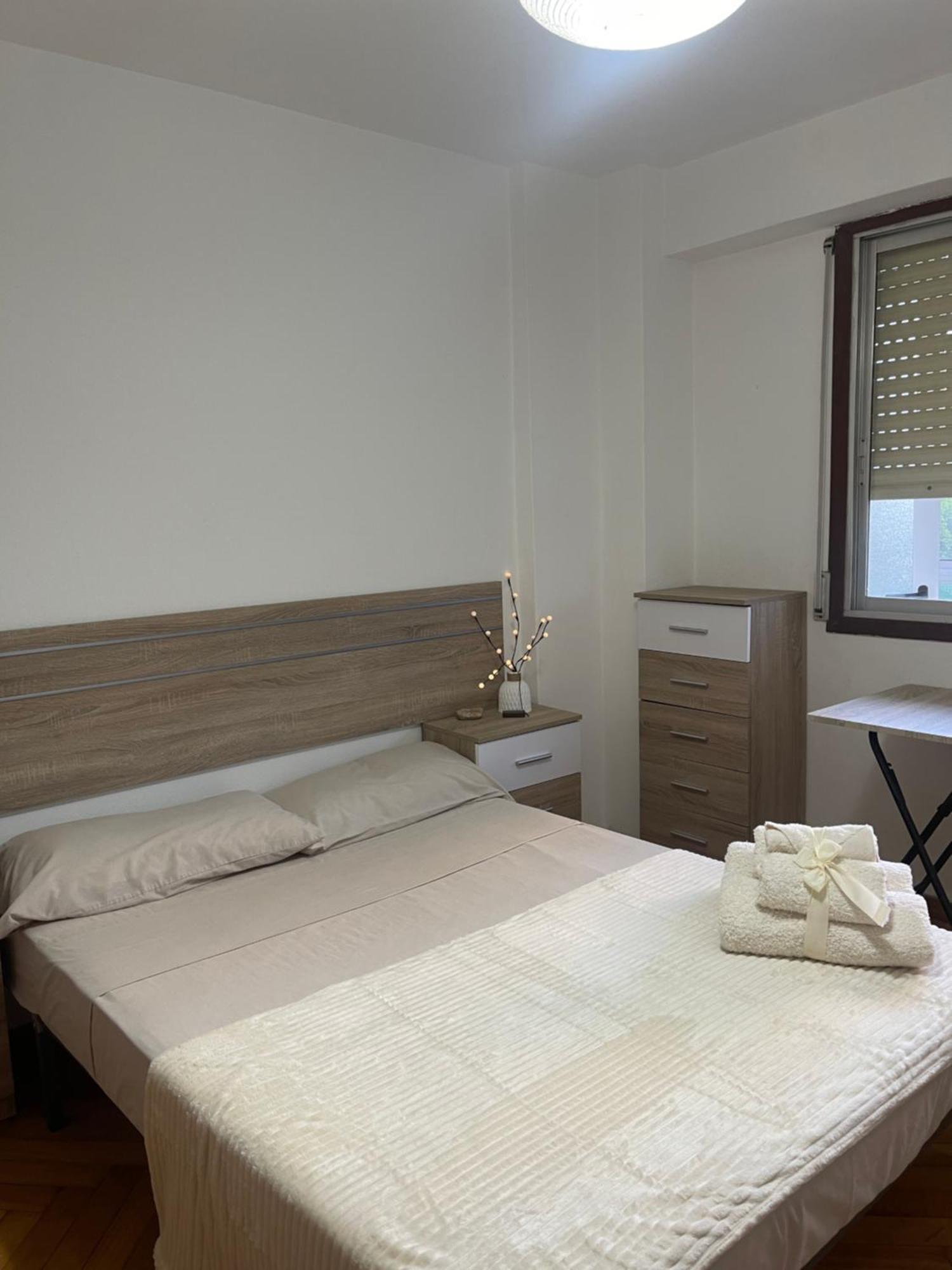 Disfruta De Exclusiva Habitacion Privada, A 5 Minutos De La Playa Виго Экстерьер фото